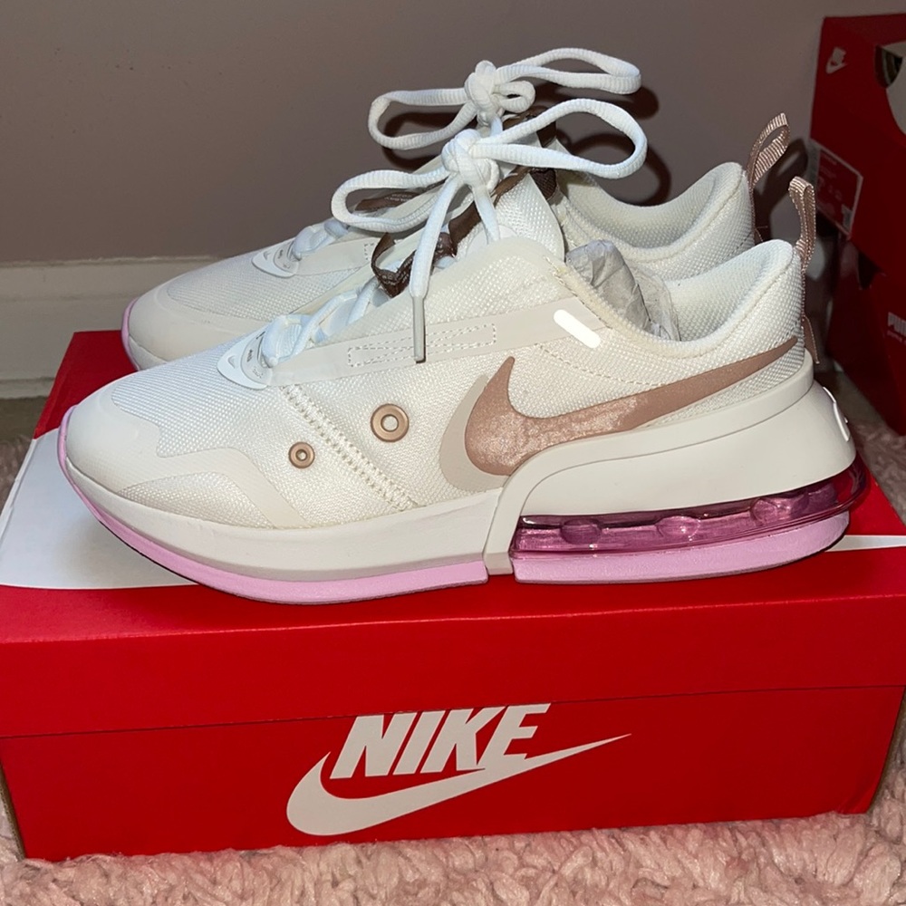 Size 7.5 Womens Nike Air Max- WORN ONCE NEW CONDITION
